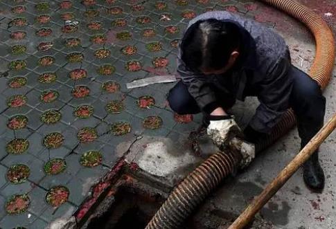 银川贺兰区高压清洗管道公司分享下为什么要高压清洗板换